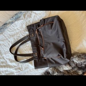 Carrie underwood gym bag